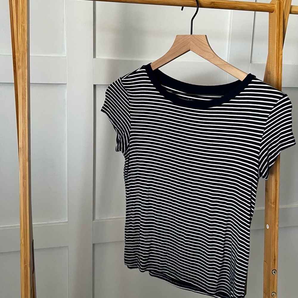 American Eagle Soft & Sexy Top Size XS Navy Blue and White